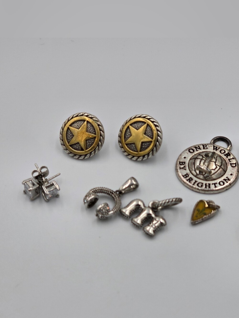 Brighton Bundle Of Charms M Heart One World Lot‎